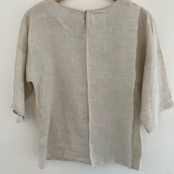 Blu No 9 100% Linen top beige, XS, toggle detail, EUC, classy - Picture 2 of 9